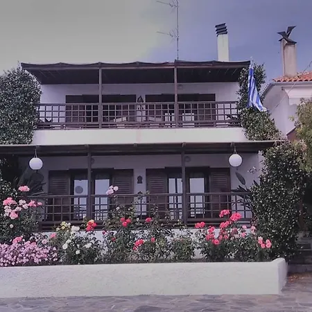 Holiday home Garden House By The Sea